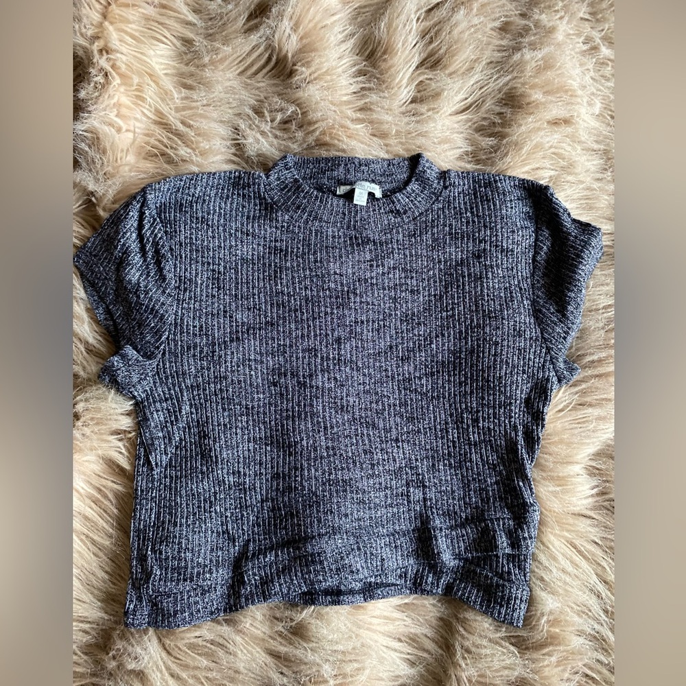 Grey Charlotte Russe mock neck short sleeve cropped blouse